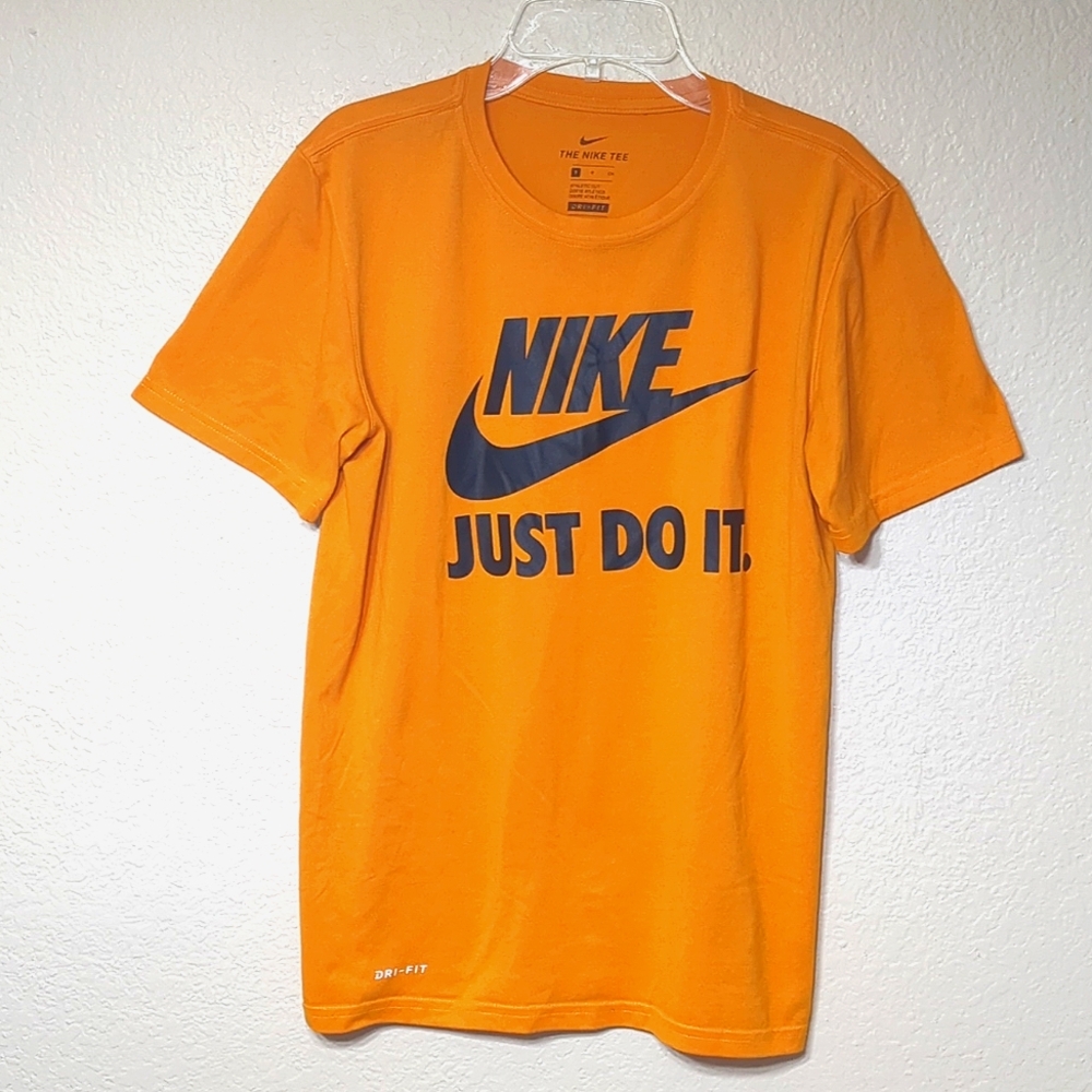 NIKE TEE